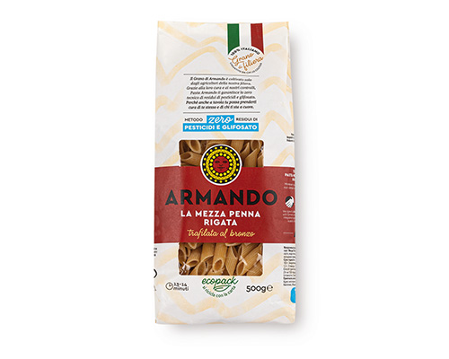 Armando Mezze Penne Al Bronzo 500gr — 100% ιταλικό σιμιγδάλι σκληρού σίτου, τραχιά υφή (al bronzo) για ιδανικό δέσιμο με τη σάλτσα. Premium ζυμαρικά Armando από την Couris SA.
